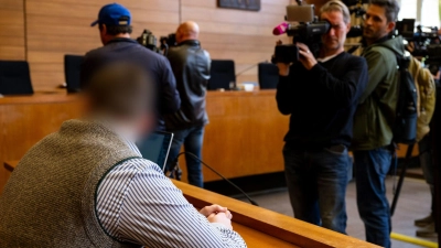 Das Landgericht Traunstein hatte den Angeklagten wegen Mordes verurteilt, der Bundesgerichtshof hatte das Urteil später aufgehoben. (Archivbild) (Foto: Lennart Preiss/dpa)