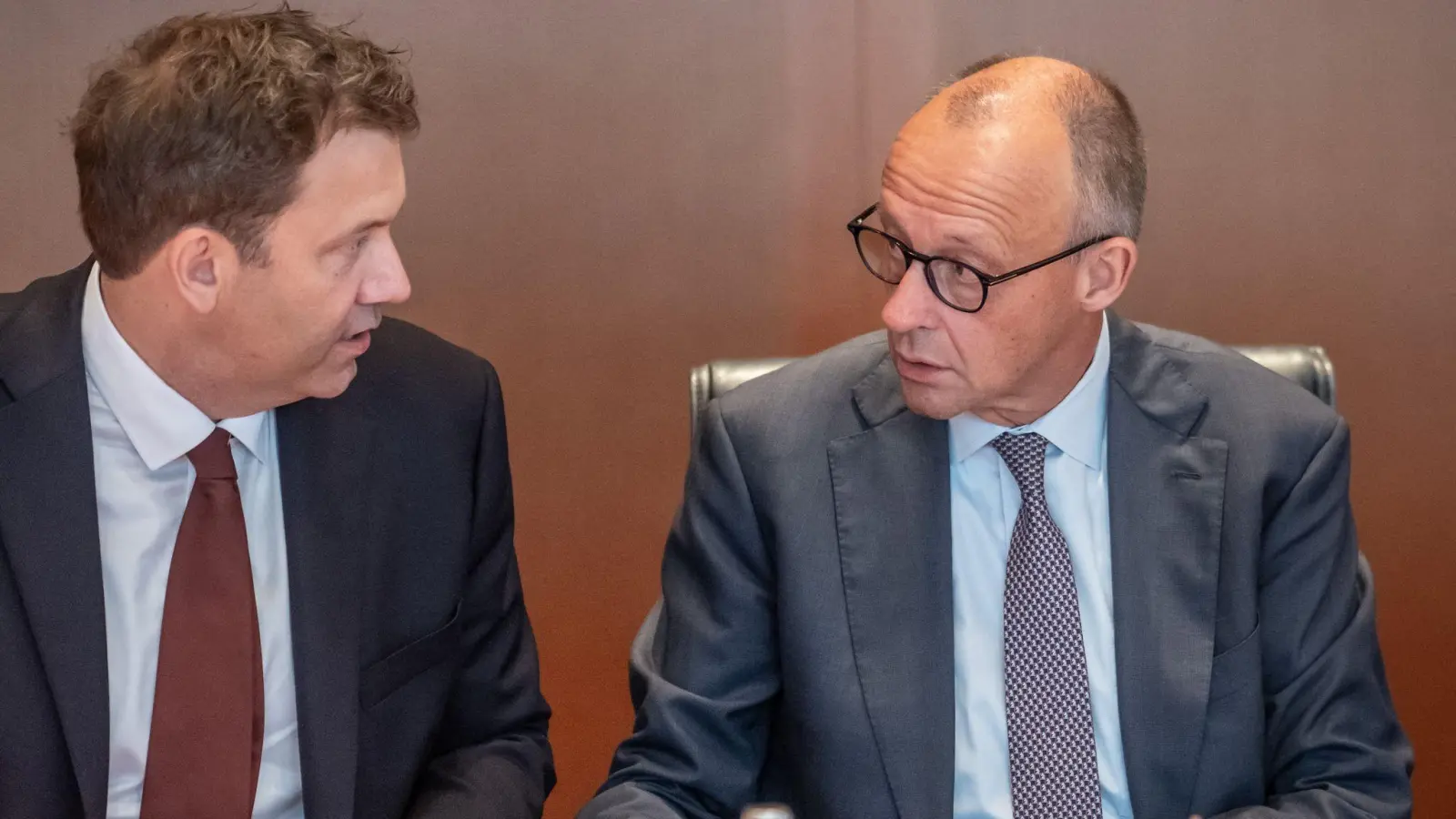 Wie gut werden sich die beiden angeschlagenen Parteichefs im Koalitionsausschuss verstehen? (Foto: Michael Kappeler/dpa)