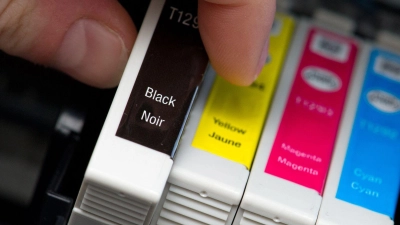 Auch Druckerpatronen können recycelt werden: Viele Hersteller, Händler oder Wertstoffhöfe nehmen Patronen und Toner zurück. (Foto: Andrea Warnecke/dpa-tmn)