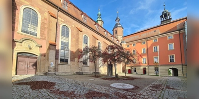 Die Schausteller-Familie Kirschbaum war davon ausgegangen, dass ihre Eisbahn am Lutherplatz platziert wird. (Foto: Anna Franck)
