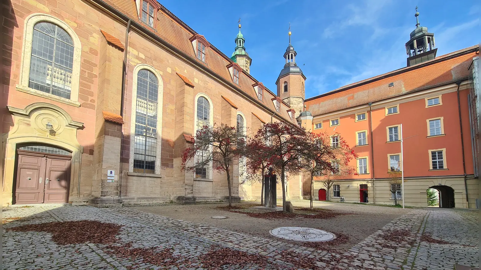 Die Schausteller-Familie Kirschbaum war davon ausgegangen, dass ihre Eisbahn am Lutherplatz platziert wird. (Foto: Anna Franck)
