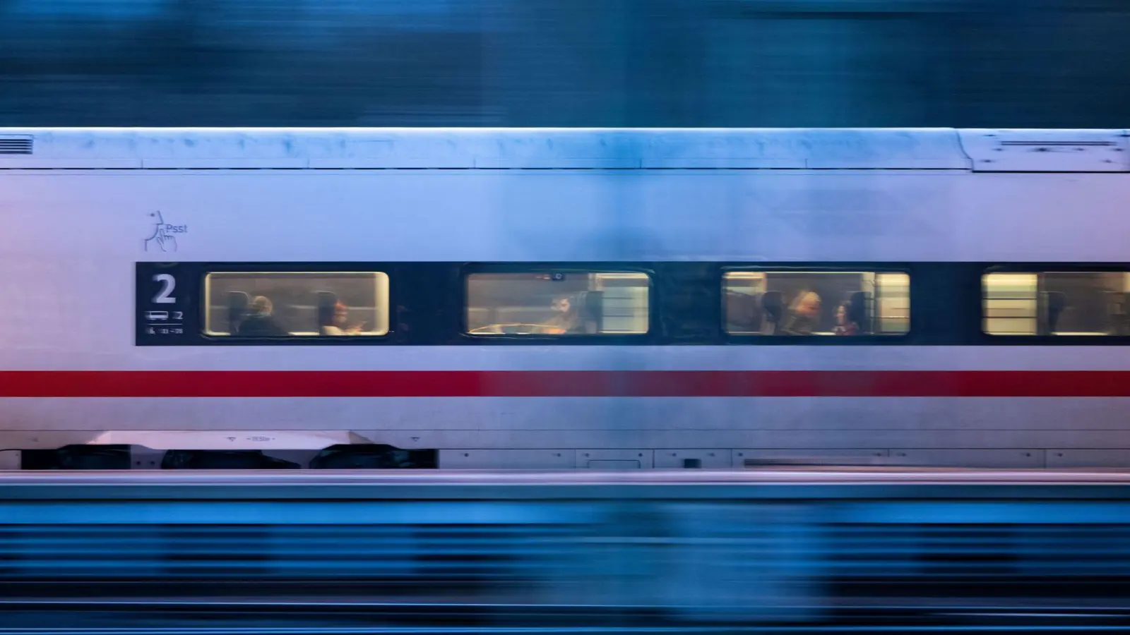 Acht Stunden soll die Fahrt von Berlin nach Paris künftig im Schnellzug dauern. (Archivbild) (Foto: Marijan Murat/dpa)