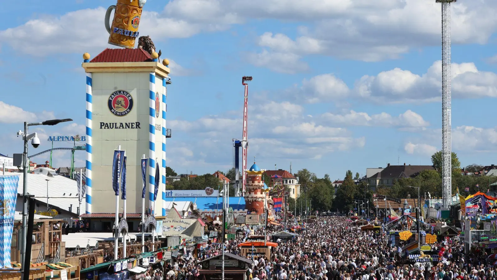 Milde Temperaturen, kein Regen – die Startbedingungen fürs Oktoberfest waren perfekt. (Foto: Karl-Josef Hildenbrand/dpa)