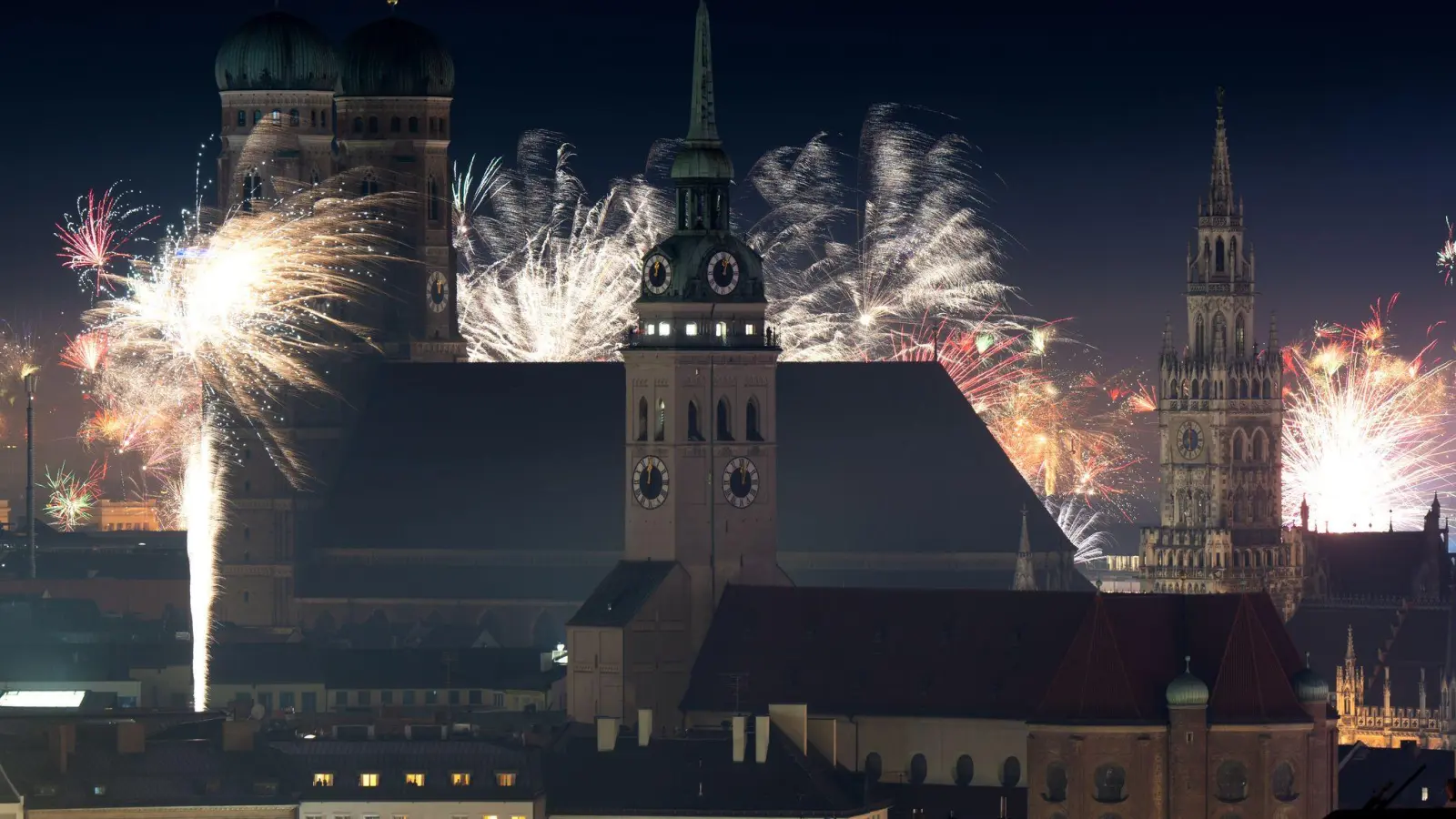 Mit dem Jahreswechsel stehen in Bayern einige Neuerungen an. (Archivbild) (Foto: Sven Hoppe/dpa)