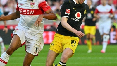 Machte den Unterschied: BVB-Torschütze Maximilian Beier (r). (Foto: Jan-Philipp Strobel/dpa)