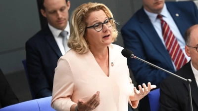 „Wir müssen Fluchtursachen bekämpfen, nicht Flüchtlinge. Niemand flieht freiwillig“, sagt Entwicklungsministerin Svenja Schulze. (Foto: Britta Pedersen/dpa)