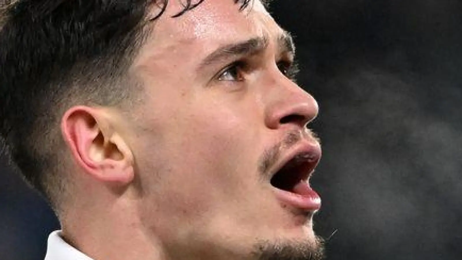 Fabian Rieder spielte in der vergangenen Saison auf Leihbasis beim VfB Stuttgart, nun könnte er zum FC Augsburg wechseln. (Archivbild) (Foto: Marijan Murat/dpa)