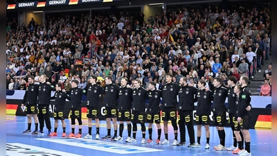 Die deutschen Handballer haben bei der EM eine schwere Vorrundengruppe erwischt.   (Foto: Swen Pförtner/dpa)
