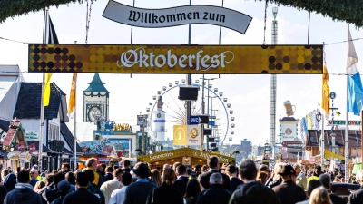 Auf dem Oktoberfest läuft der Betrieb mittlerweile wieder normal. (Foto: Matthias Balk/dpa)