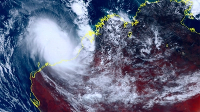 Dieses vom japanischen Wettersatelliten Himawari-8 aufgenommene und vom Nationalen Institut für Informations- und Kommunikationstechnologie zur Verfügung gestellte Satellitenbild zeigt den Zyklon Ilsa, der sich der australischen Westküste nähert. (Foto: Uncredited/Courtesy of National Institute of Information and Communications Technology (NICT)/AP/dpa)