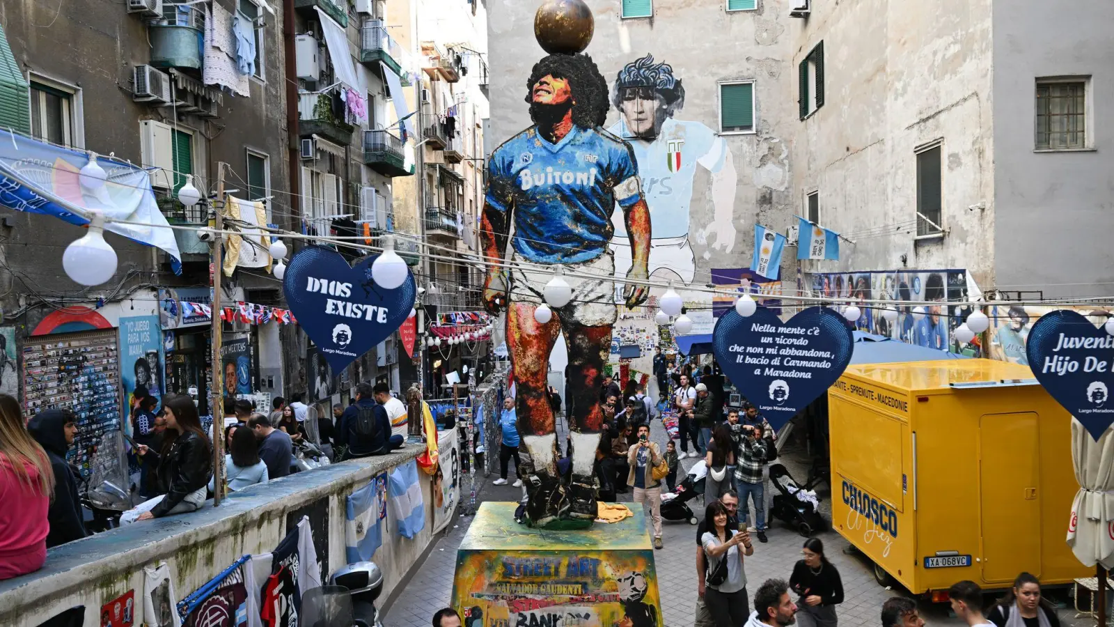 Neapel gestaltet Madonna-Gedenkstätte um (Foto-Archiv). (Foto: Arne Dedert/dpa)