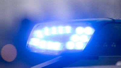 Die Polizei ermittelt zu den Hintergründen des Unfalls. (Symbolbild) (Foto: Marijan Murat/dpa)