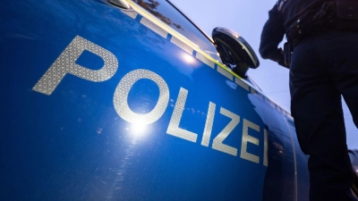Die Polizei ermittelt zu den Hintergründen des Unfalls. (Symbolbild) (Foto: Marijan Murat/dpa)