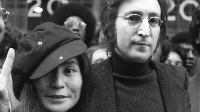 Yoko Ono und John Lennon 1972 in New York (Archivbild). (Foto: Uncredited/AP/dpa)
