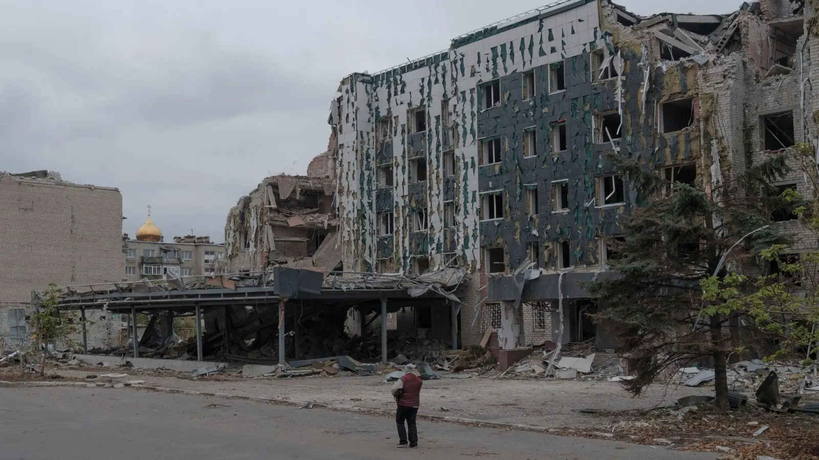 Russische Angriffe gegen Pokrowsk fortgesetzt. (Archivbild) (Foto: George Ivanchenko/AP/dpa)