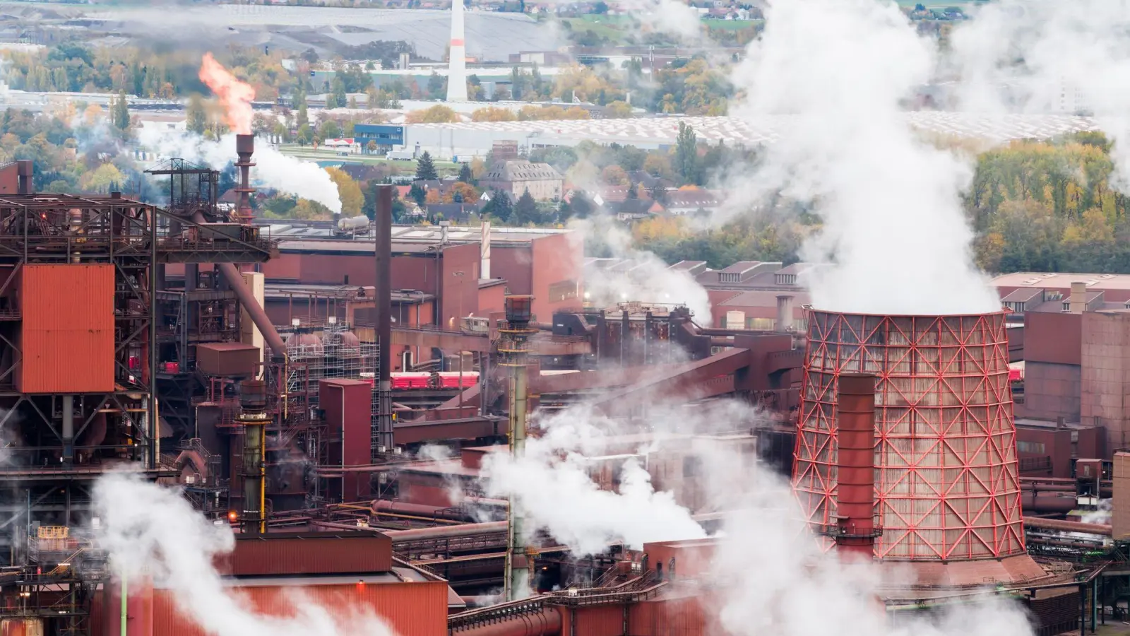 Bei einem „Stahlgipfel“ im Bundeskanzleramt wollen Politik und Wirtschaft über die Zukunft der deutschen Stahlindustrie sprechen. (Archivbild) (Foto: Julian Stratenschulte/dpa)