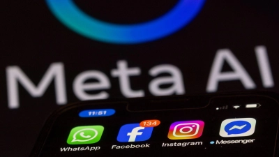 Wer verhindern möchte, dass Meta AI mit den eigenen Daten von Facebook, Instagram oder Whatsapp trainiert wird, muss dem mit HIlfe von Online-Formularen widersprechen. (Foto: Jens Büttner/dpa/dpa-tmn)
