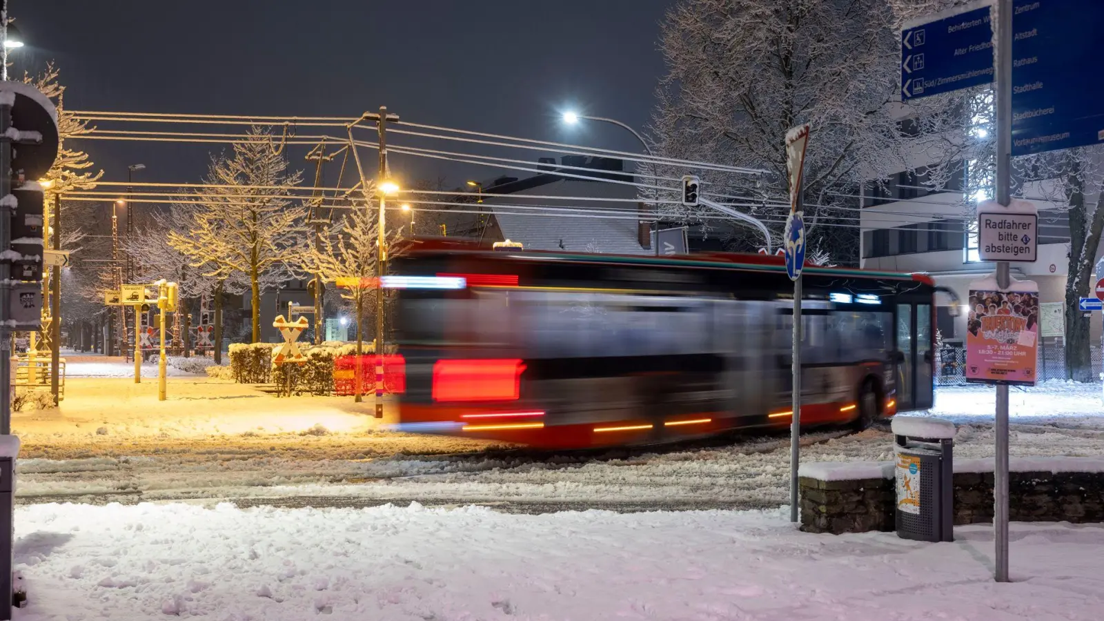  In der Nacht auf Rosenmontag kam in Hessen der Schnee zurück. (Foto: Helmut Fricke/dpa)