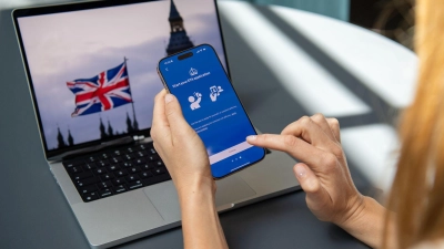 Das Beantragen einer Einreisegenehmigung, etwa für Großbritannien, sollte nur über offizielle Stellen oder seriöse Anbieter erfolgen. (Foto: Nico Tapia/dpa-tmn)