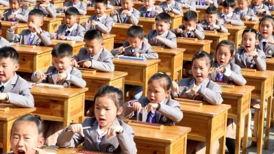 Laut einer Studie gibt es große Differenzen etwa bei der Beurteilung, wie wichtig es ist, Kinder zu Gehorsam zu erziehen. (Foto: Zhang Kaihu/SIPA Asia via ZUMA Wire/dpa)