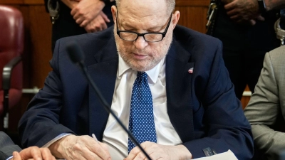 Der Ex-Hollywood-Mogul stand schon wieder vor Gericht. (Archivbild) (Foto: Richard Drew/POOL AP/AP/dpa)