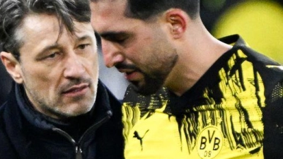 Emre Can (m) musste beim Topspiel gegen den FC Bayern ausgewechselt werden. (Foto: Federico Gambarini/dpa)