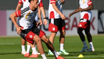 Der Freiburger Derry Scherhant debütiert gegen die Serben im Nationalteam. (Foto: Federico Gambarini/dpa)