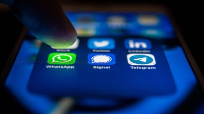 Wer ChatGPT in Whatsapp als Chatbot nutzt, kann darüber nun auch Bilder generieren lassen. (Foto: Zacharie Scheurer/dpa-tmn)