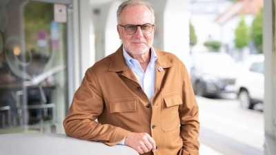 Karl-Heinz Rummenigge spricht über sein Alter. (Foto: Lukas Barth/dpa)