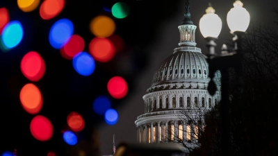 Der US-Kongress hat mit überparteilicher Mehrheit ein Gesetz zum Schutz gleichgeschlechtlicher Ehen verabschiedet. (Foto: J. Scott Applewhite/AP/dpa)