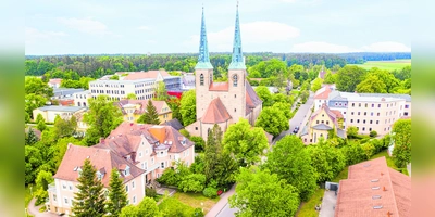Statten Sie Neuendettelsau am Wochenende einen Besuch ab und genießen Sie die Zeit auf dem Kernfrankenfest! (Foto: Klemens Hoppe)