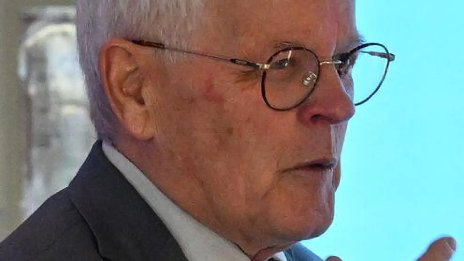 Nach harschen Aussagen rudert Emil Sänze zurück. (Archivbild) (Foto: Bernd Weißbrod/dpa)