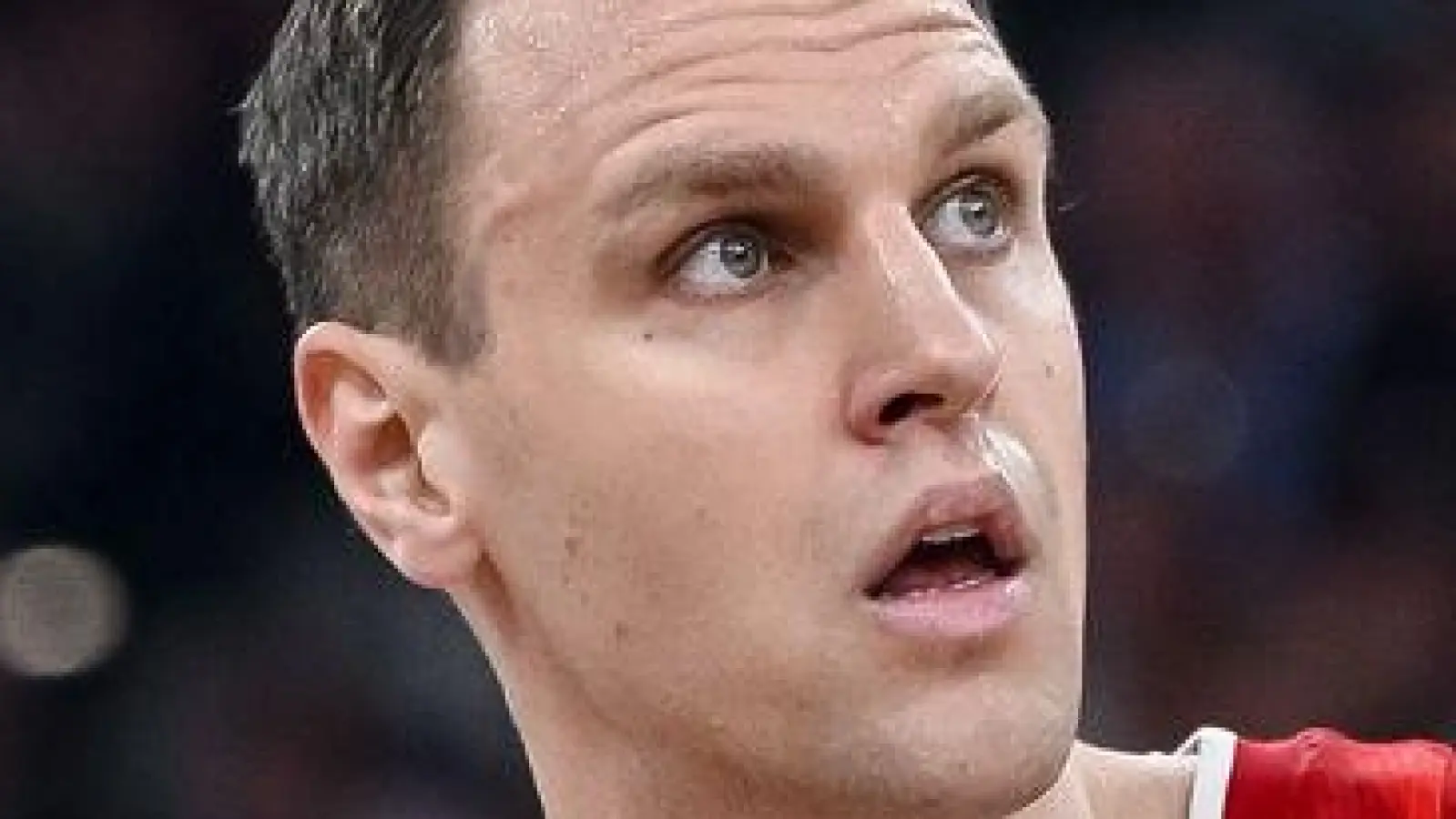 Münchens Johannes Voigtmann stemmte sich gegen die nächste EuroLeague-Niederlage. (Foto: Harry Langer/dpa)