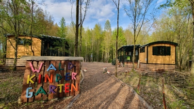 Platz ist genug vorhanden: Auf dem Grundstück des Waldkindergartens im Norden von Bad Windsheim werden bald zwei weitere Gruppen eröffnet. (Foto: Anna Franck)