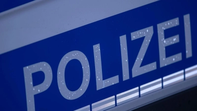 Rund fünf Monate nach dem Tod einer Seniorin hat die Staatsanwaltschaft Schweinfurt Anklage gegen ihren Partner erhoben. (Symbolbild) (Foto: Jens Büttner/dpa-Zentralbild/dpa)
