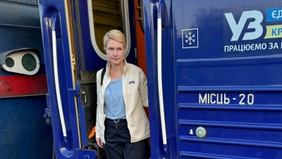 Manuela Schwesig (SPD) ist mit dem Zug in die Ukraine gereist. (Foto: Michael Fischer/dpa)