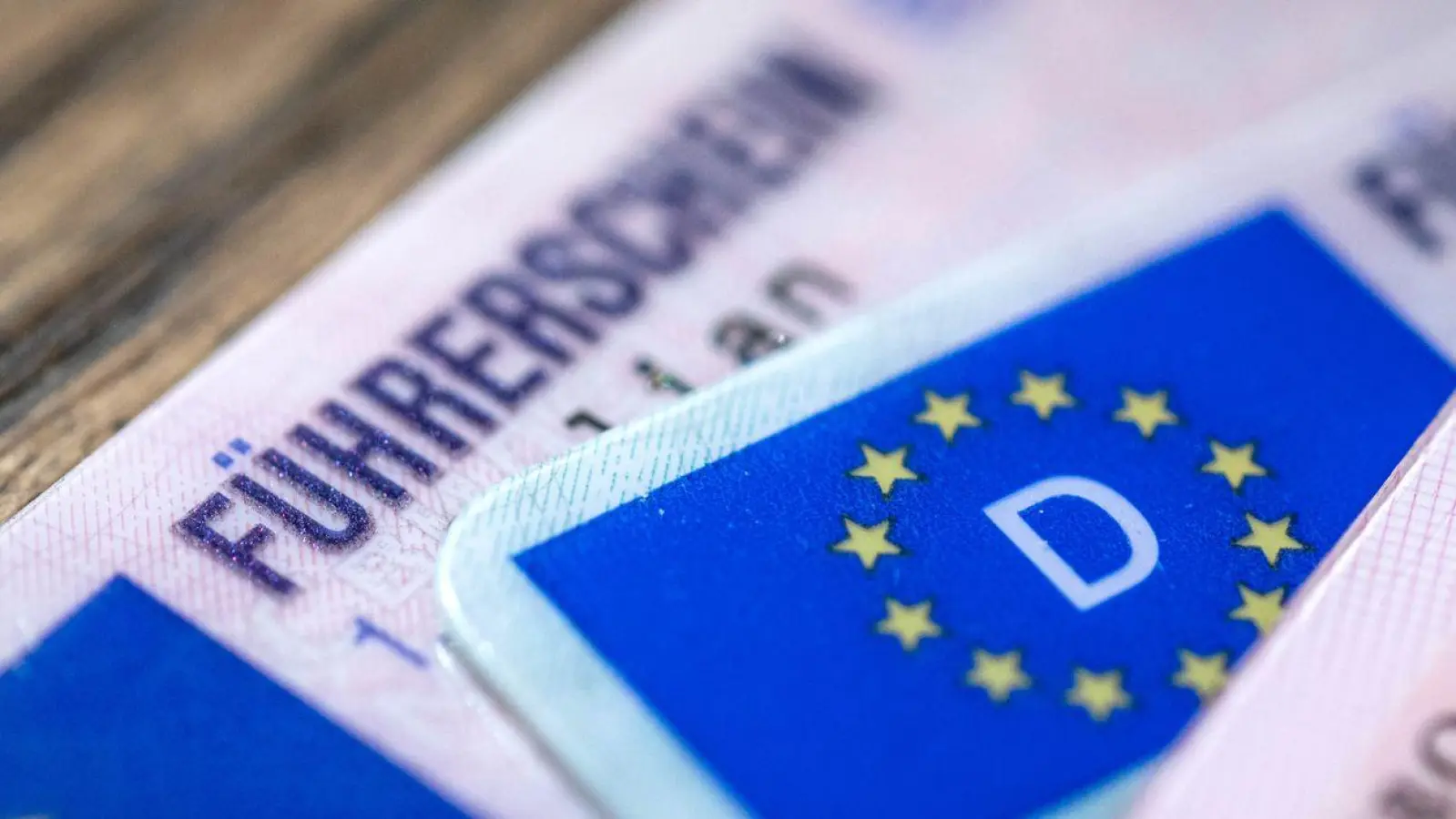 Ein weiteres Element der EU-weiten Reform ist die Ausweitung des begleiteten Fahrens auf die gesamte Europäische Union. (Symbolbild) (Foto: Sina Schuldt/dpa)