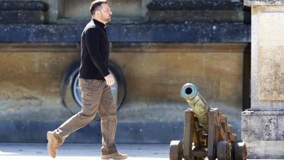 Wolodymyr Selenkskyj sucht weiter nach Möglichkeiten, die russischen Luftangriffe zu bekämpfen. (Foto: Stefan Rousseau/PA Pool  via AP/dpa)