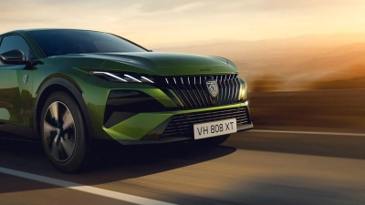 Franzose mit Facelift: Peugeot hat seine 408-Baureihe überarbeitet. (Foto: Peugeot/dpa-tmn)