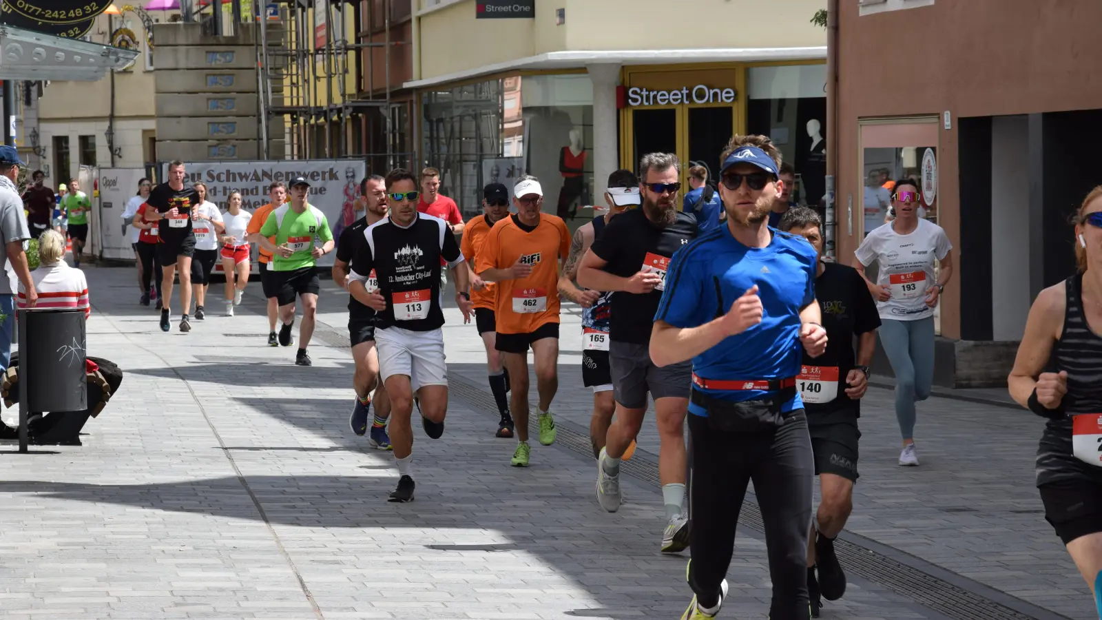 Rund 1850 Teilnehmer gingen auf den verschiedenen Strecken auf Zeitenjagd. (Foto: Florian Schwab)