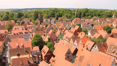 Das stärkste Plus an Übernachtunsgzahlen aller fränkischen Städte 2025 gewann Dinkelsbühl.  (Archivbild: Martina Haas)