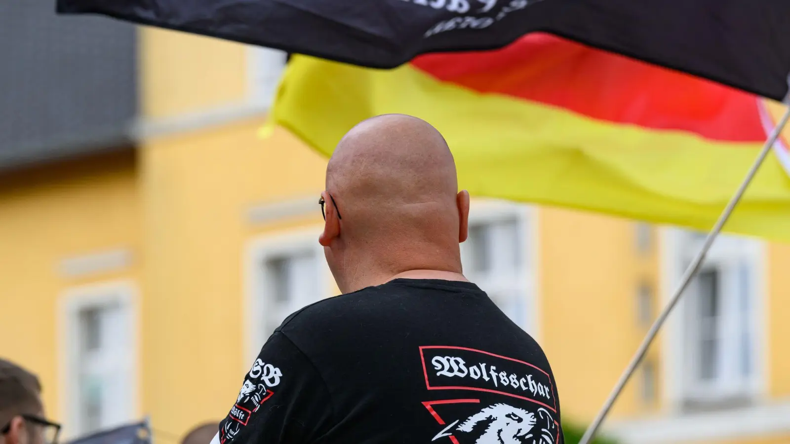 Den größten Zuwachs sieht das Bundesamt für Verfassungsschutz bei den Rechtsextremisten. (Symbolbild) (Foto: Patrick Pleul/dpa)