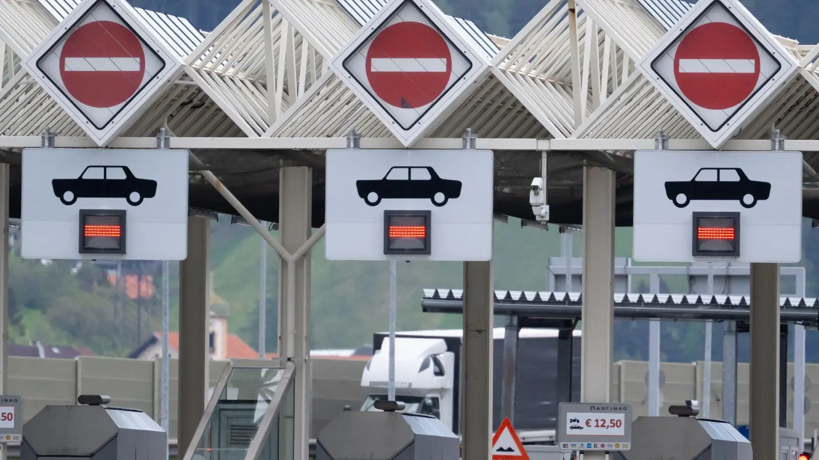 Eine Woche vor Vollsperrung gab es lange Staus am Brenner. (Archivbild) (Foto: Sven Hoppe/dpa)