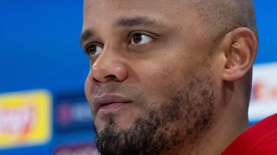 Bayern-Trainer Vincent Kompany wird wegen seiner Wurzeln aktuell vermehrt auf den Gewaltkonflikt in der Demokratischen Republik Kongo angesprochen. (Foto: Sven Hoppe/dpa)