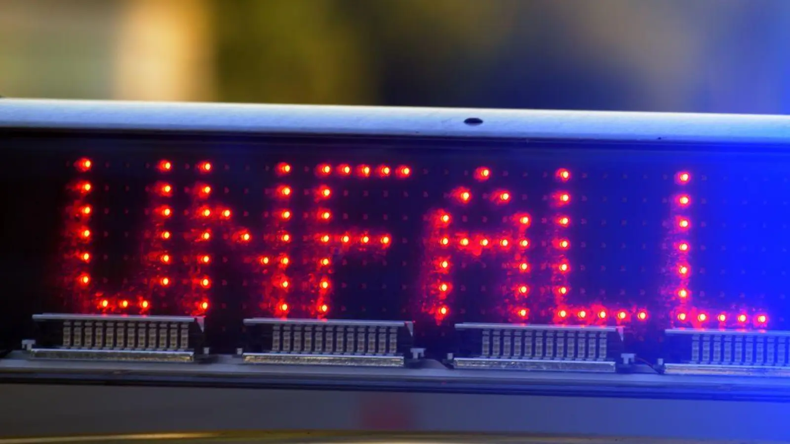 Nach einem Unfall auf der A3 bei Nürnberg müssen Menschen am Morgen Geduld mitbringen. (Symbolbild) (Foto: Stefan Puchner/dpa)