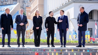 Tusk, Starmer, Macron und Merz mit dem ukrainischen Präsidenten Wolodymyr Selenskyj. (Foto: Kay Nietfeld/dpa)