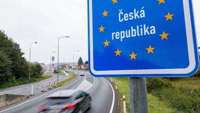 Die Grenzregionen in Deutschland und Tschechien sollen stärker zusammenwachsen. (Symbolbild) (Foto: Daniel Karmann/dpa)