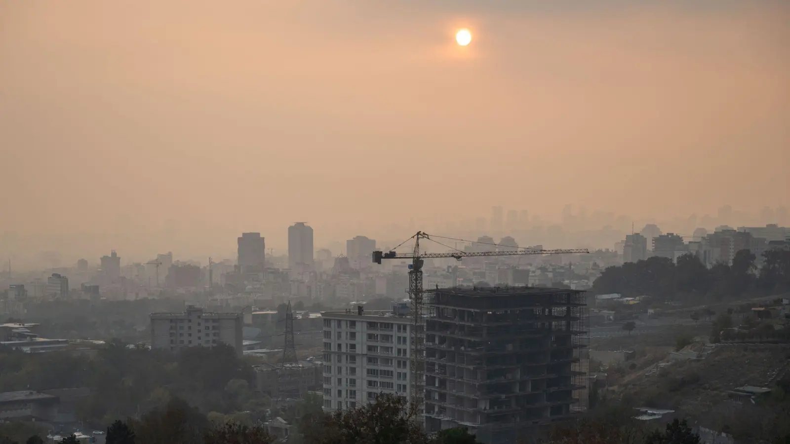 Ausgelöst wurden die Proteste im Iran Ende Dezember von einer dramatischen Wirtschaftskrise und sehr hoher Inflation. (Archivbild)  (Foto: Arne Immanuel Bänsch/dpa)
