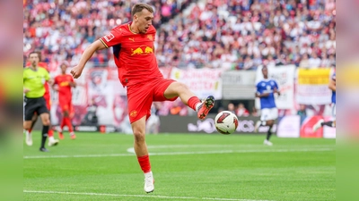 Nationalspieler Brajan Gruda musste bei der Auswärtspartie in Leverkusen verletzt ausgewechselt werden. (Archivbild) (Foto: Jan Woitas/dpa)