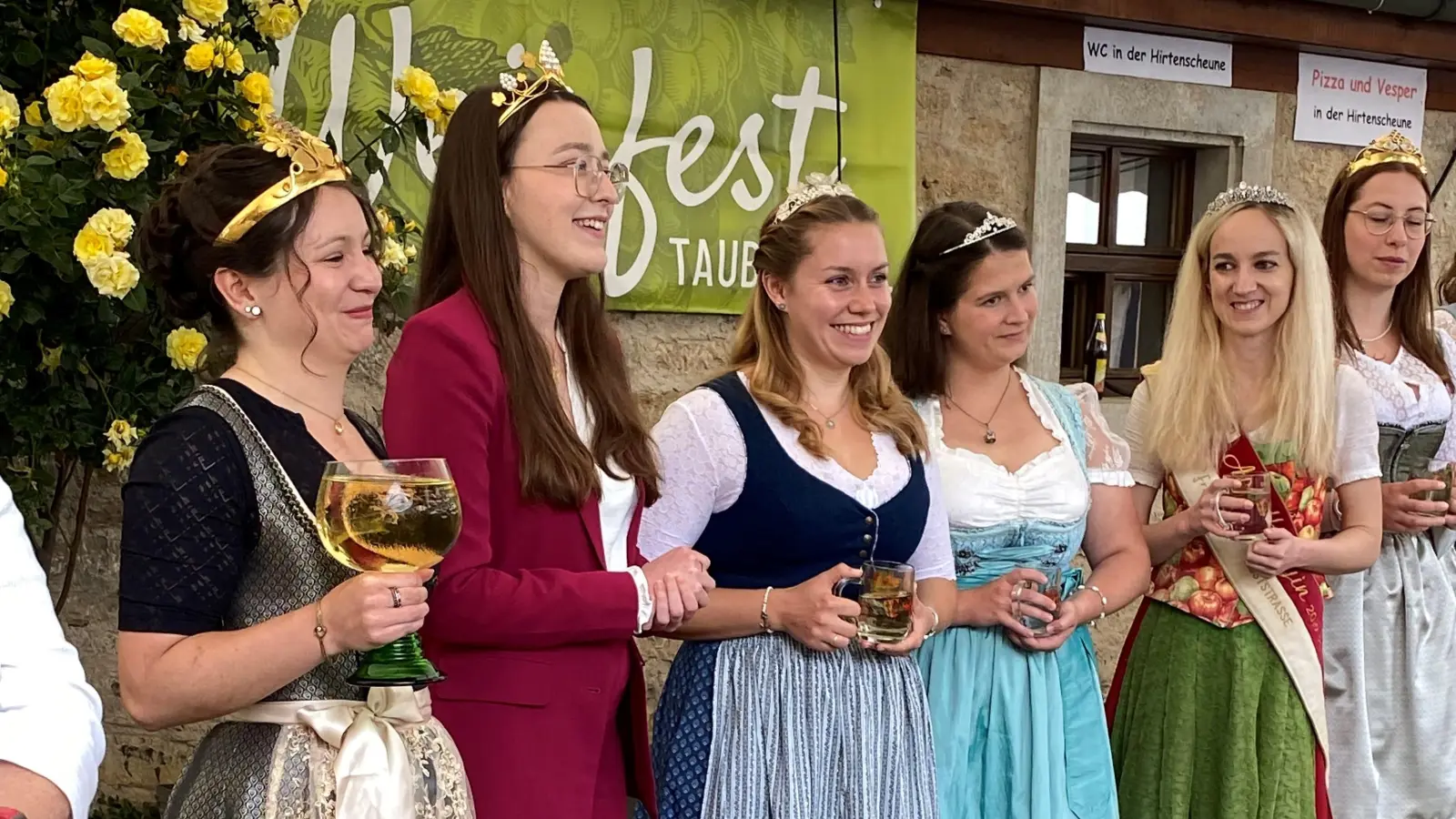 Die Weinhoheiten werden das Dorfweinfest in Tauberzell offiziell eröffnen.  (Foto: Privat)